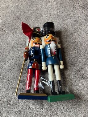 Vintage Wooden Nutcracker Soldier Set Christmas Holiday Decor Hand Painted